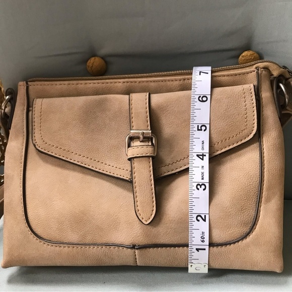 NEW! Beige faux leather mini crossbody bag - Picture 8 of 10